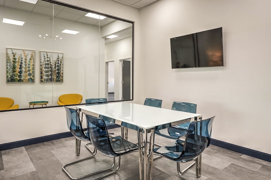 6305 E 120th Ct, Tulsa, OK for lease - Interior Photo - Image 3 of 11