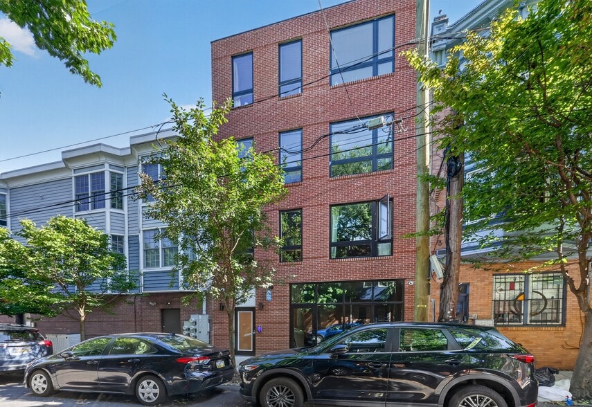 754-756 S 4th St, Philadelphia, PA for sale - Building Photo - Image 2 of 8