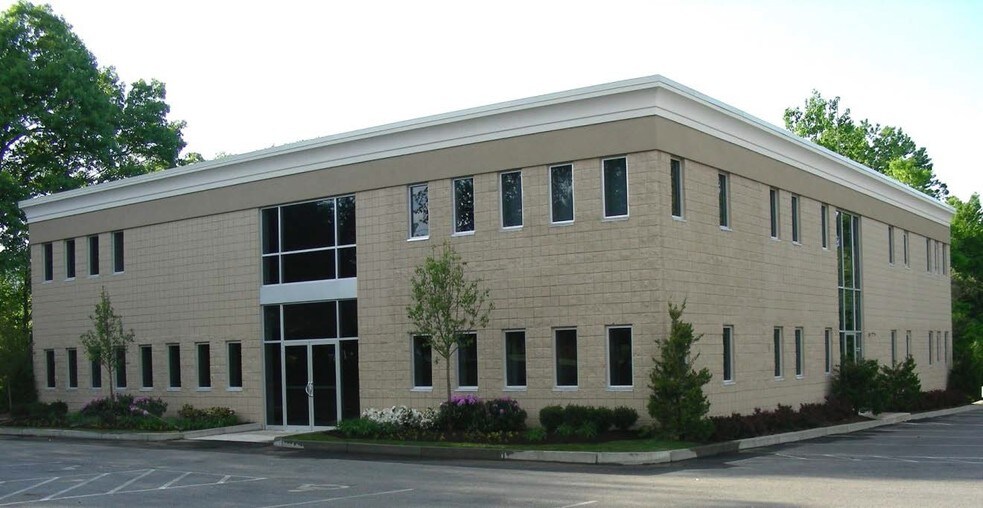 614 Washington Hwy, Lincoln, RI 02865