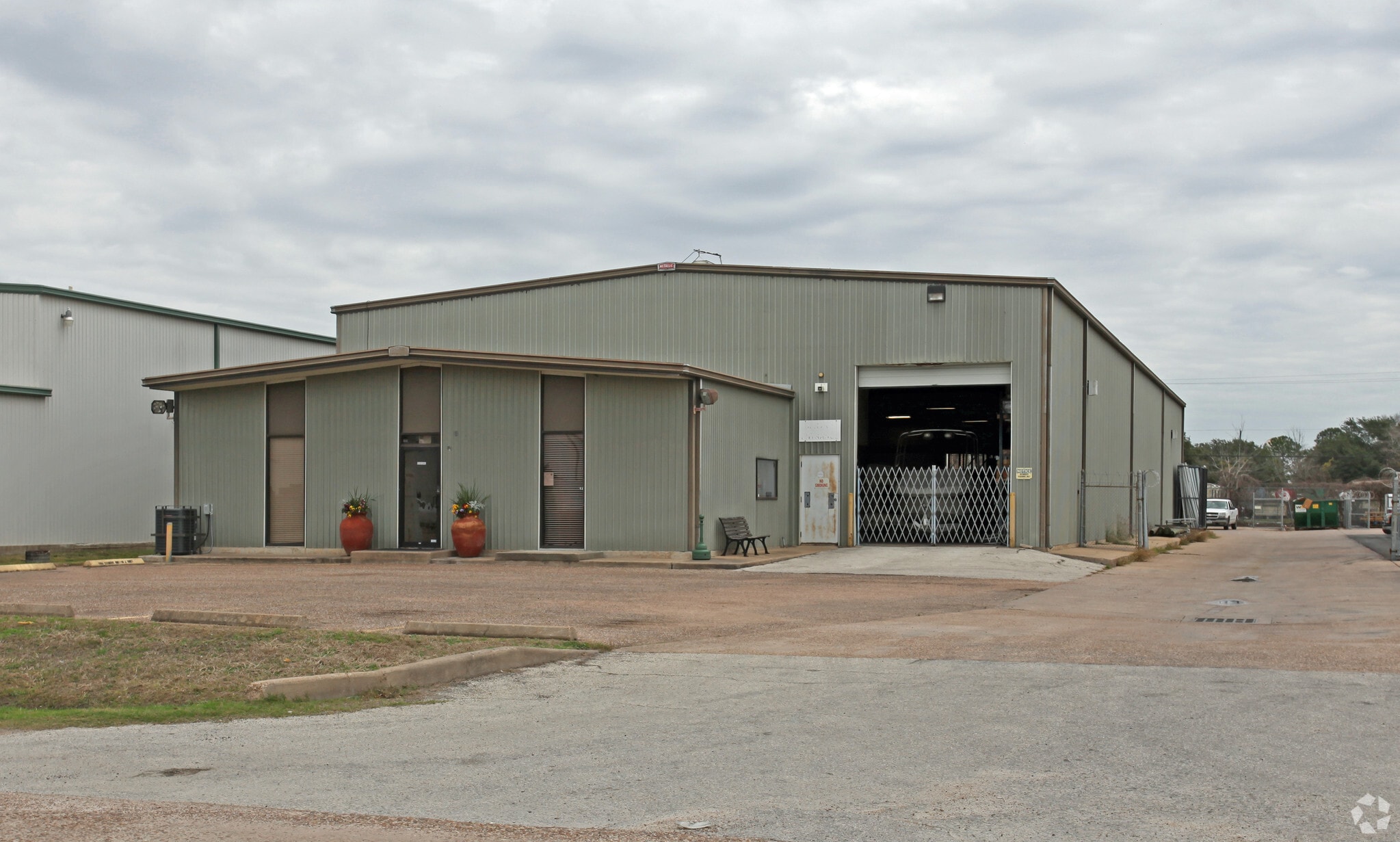 5094 Steadmont Dr, Houston, TX for lease Primary Photo- Image 1 of 7