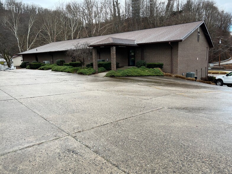 400 S Ruffner Rd, Charleston, WV for lease - Building Photo - Image 3 of 8