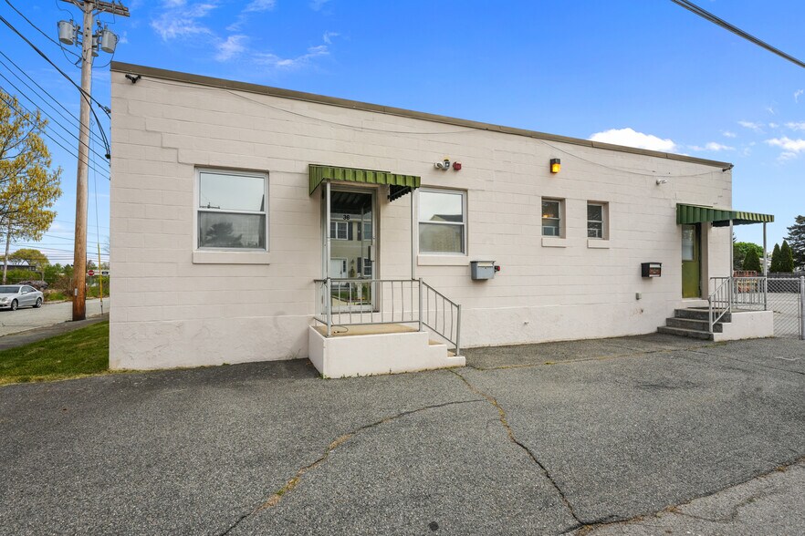 36 Pershing St, East Providence, RI for sale - Building Photo - Image 1 of 1