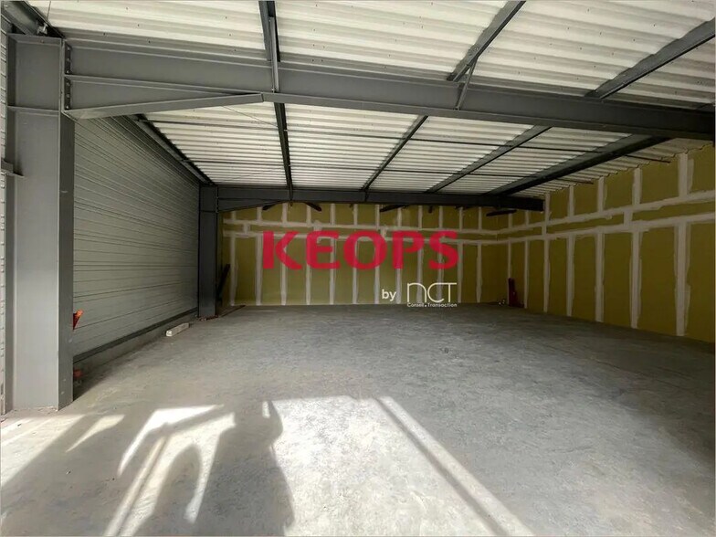 Retail in Toulouse for lease - Interior Photo - Image 3 of 4