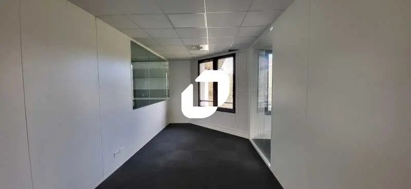 Office in Mérignac for lease - Interior Photo - Image 3 of 7