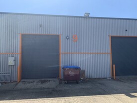 Blundells Rd, Milton Keynes BKM - Warehouse