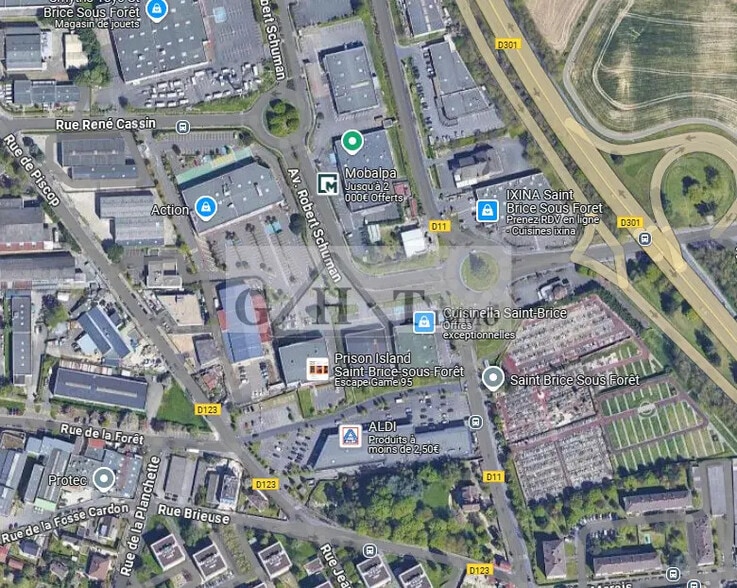 Office in Saint-Brice-sous-Forêt for lease - Building Photo - Image 3 of 4