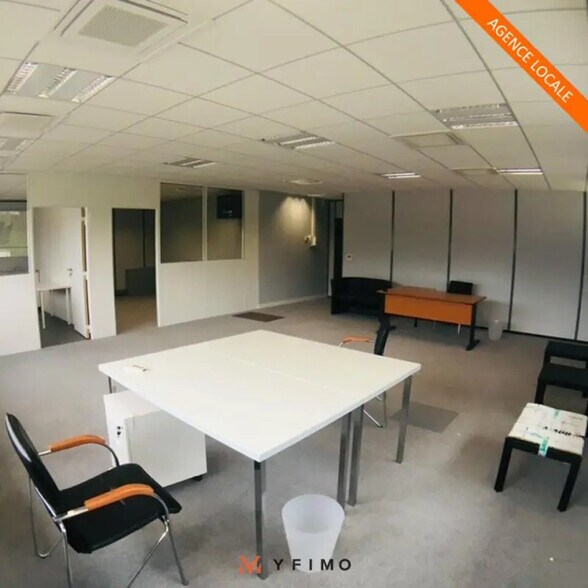 Office in FOURQUEUX for lease - Interior Photo - Image 1 of 4