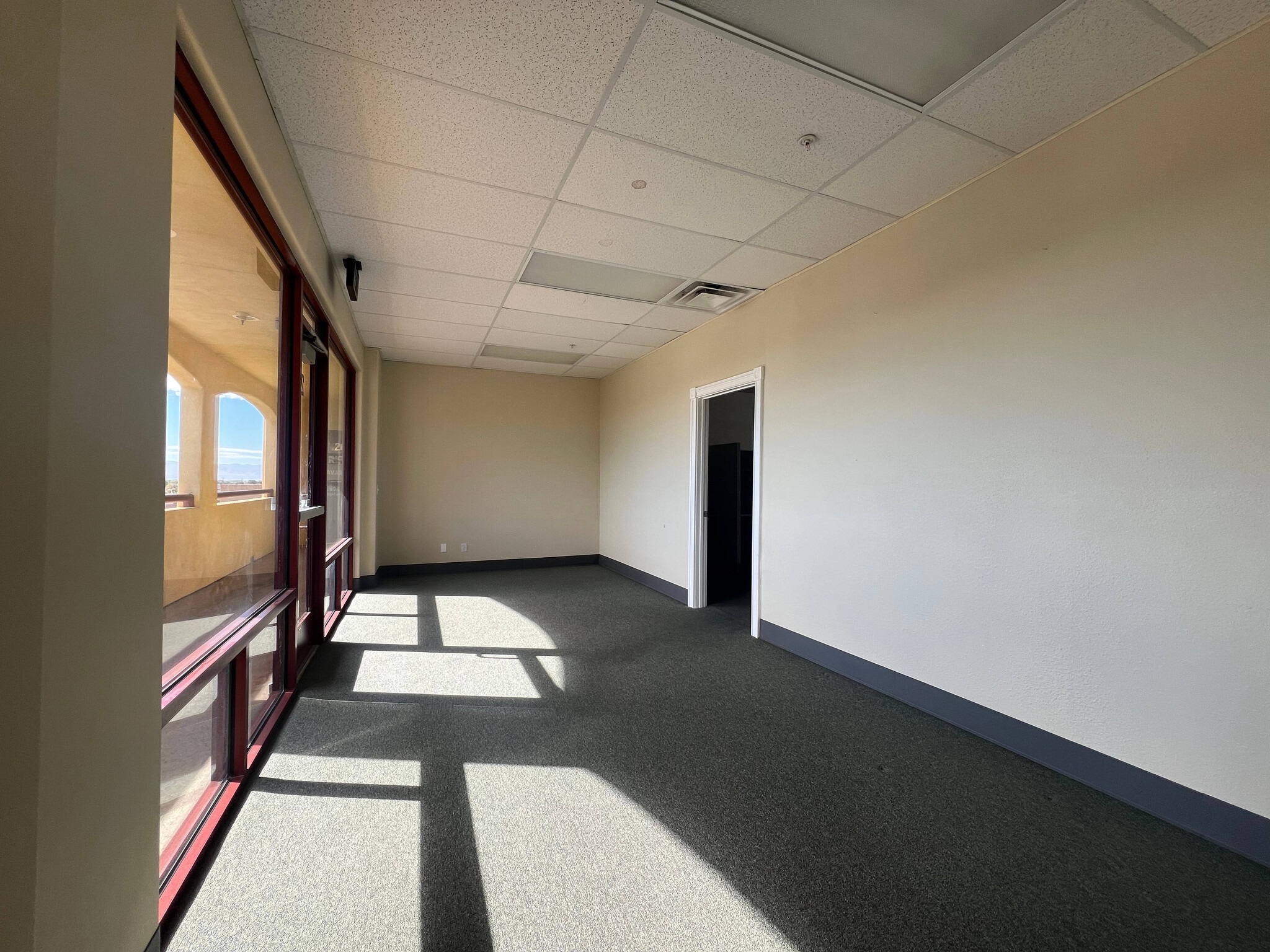 16070 Tuscola Rd, Apple Valley, CA for lease Interior Photo- Image 1 of 12