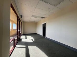 16070 Tuscola Rd, Apple Valley, CA for lease Interior Photo- Image 1 of 12