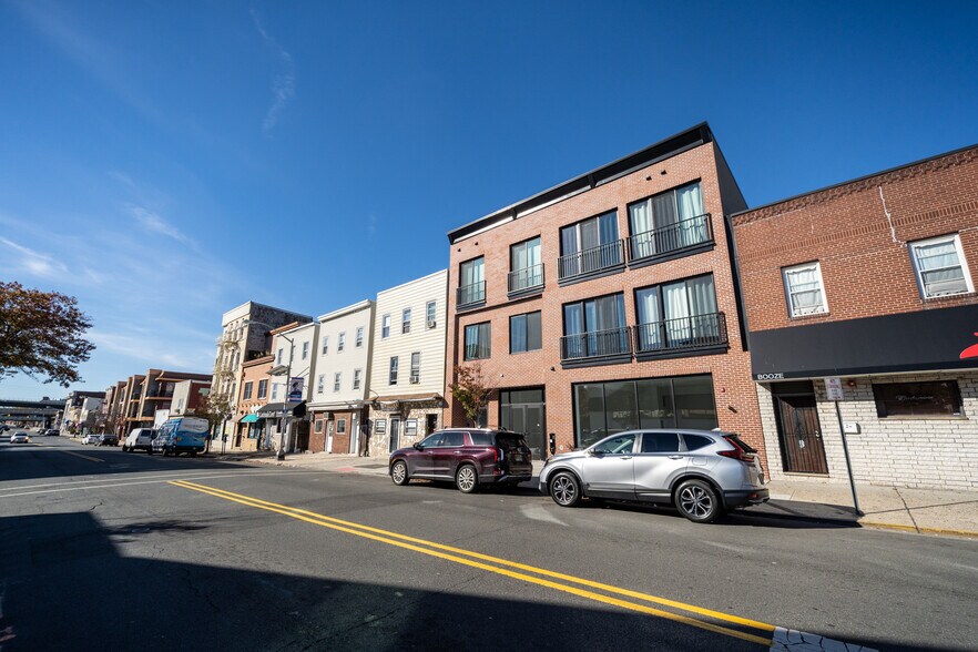 275 BROADWAY, Bayonne, NJ for sale - Building Photo - Image 1 of 1