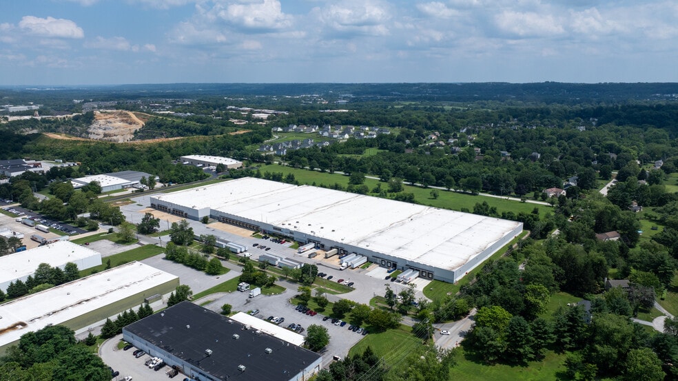 1 Lee Blvd, Malvern, PA for lease - Building Photo - Image 1 of 2