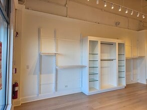 720 Waukegan Rd, Deerfield, IL for lease Interior Photo- Image 2 of 24