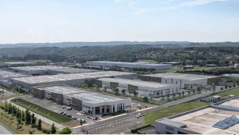 Flex in Villefontaine for lease - Building Photo - Image 2 of 14