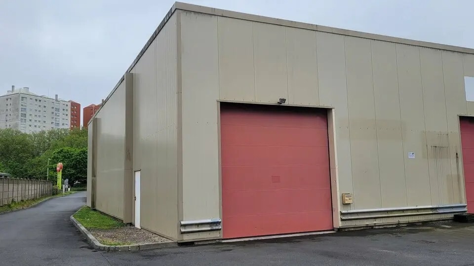 Flex in Le Grand-Quevilly for lease - Building Photo - Image 1 of 9