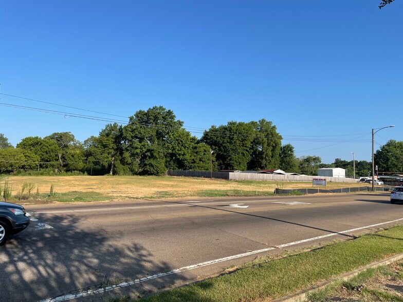 Hwy. 45 N. and 5th Ave. N., Columbus, MS 39705