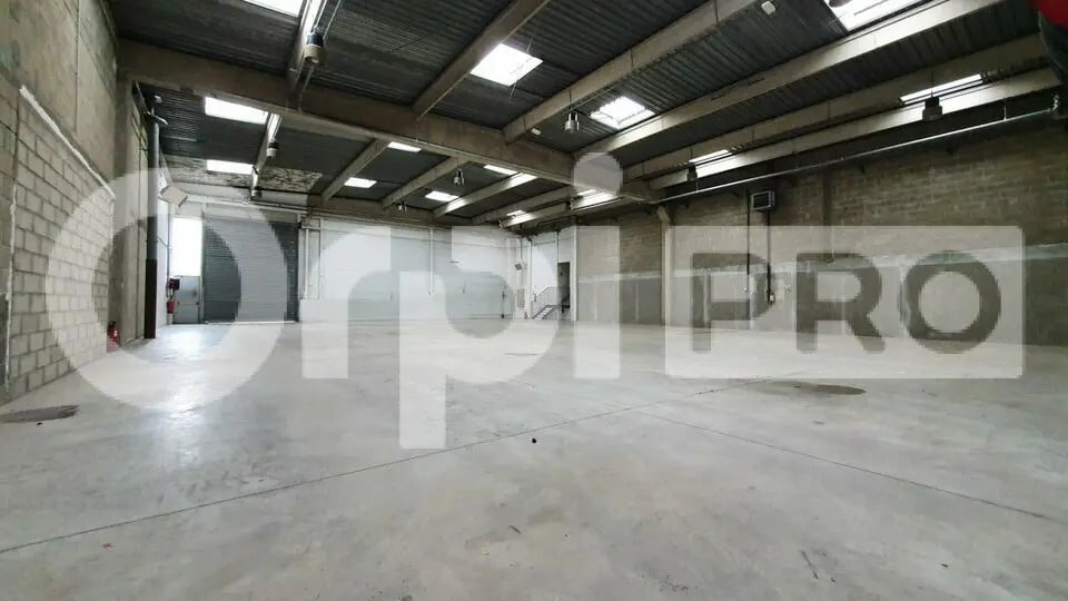 Flex in Palaiseau for lease Interior Photo- Image 1 of 8