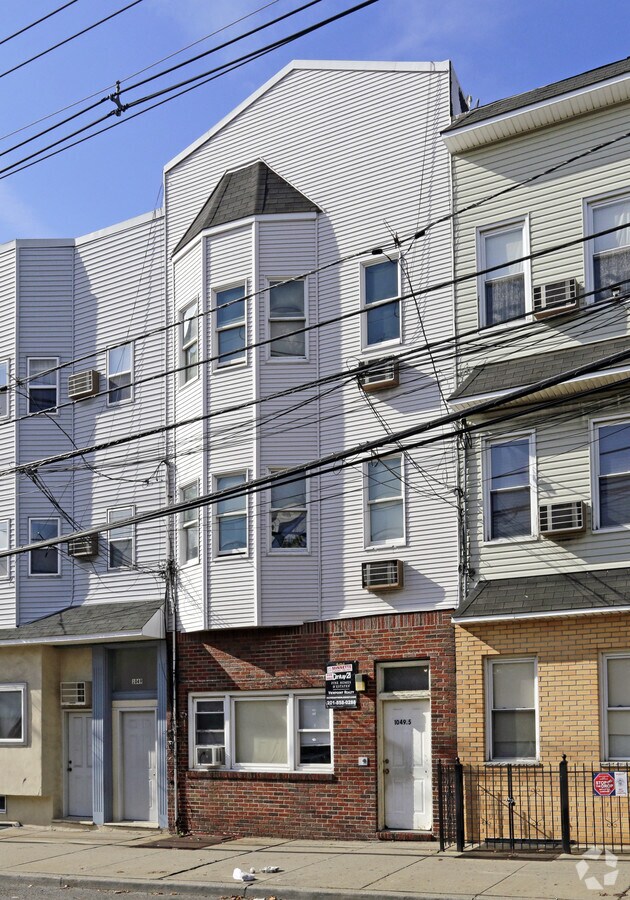 1049 Summit Ave, Jersey City, NJ 07307 Property Record