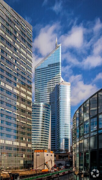 1 Place Des Saisons, Courbevoie for lease - Building Photo - Image 2 of 10