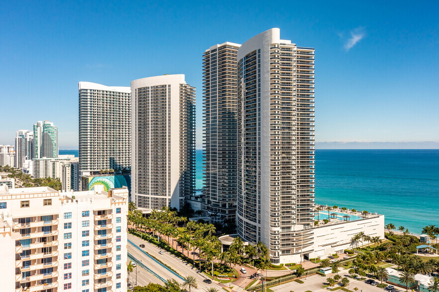 1800-1850 S Ocean Dr, Hallandale Beach, FL for sale - Primary Photo - Image 1 of 1