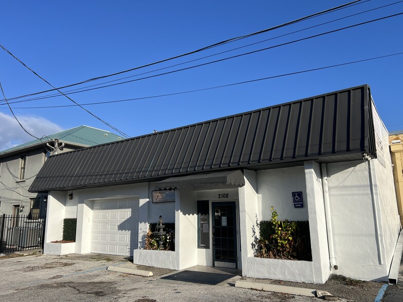 2108 W Kennedy Blvd, Tampa, FL for sale - Building Photo - Image 2 of 23
