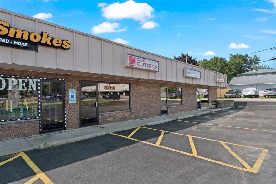 1301-1315 21st St, Zion, IL for lease - Building Photo - Image 2 of 8