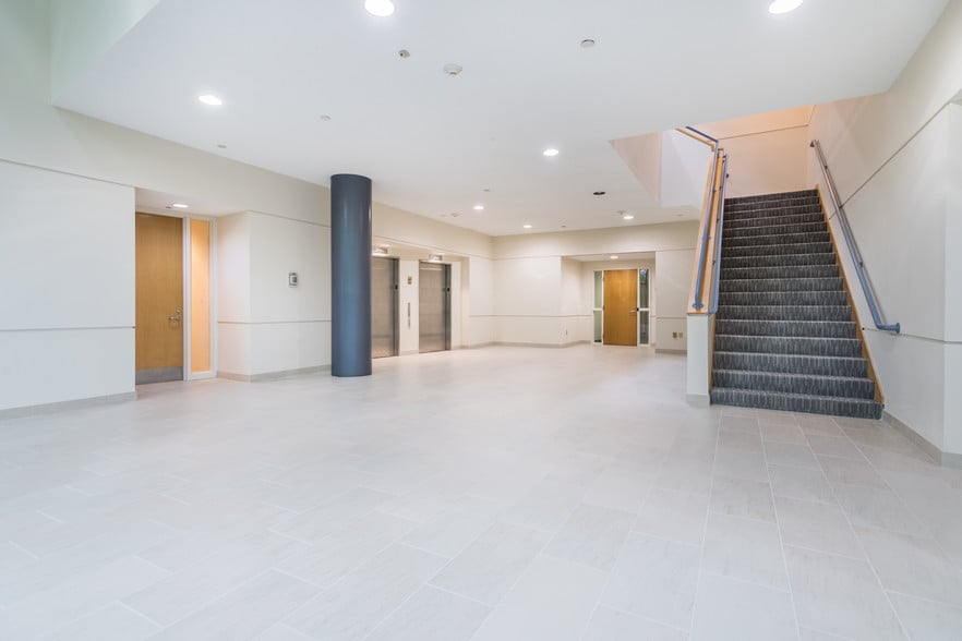 250 Turnpike Rd, Southborough, MA for lease - Interior Photo - Image 3 of 22