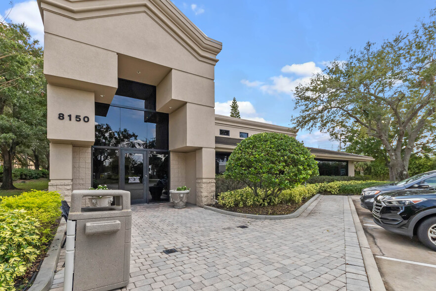 8150 Presidents Dr, Orlando, FL for sale - Building Photo - Image 1 of 1