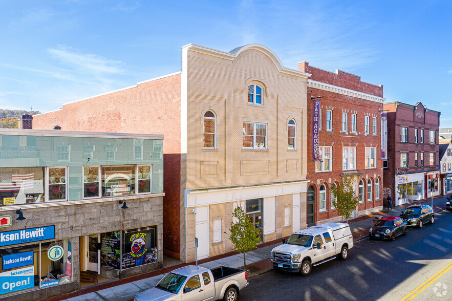 832-842 Main St, Willimantic, CT for lease - Primary Photo - Image 2 of 37