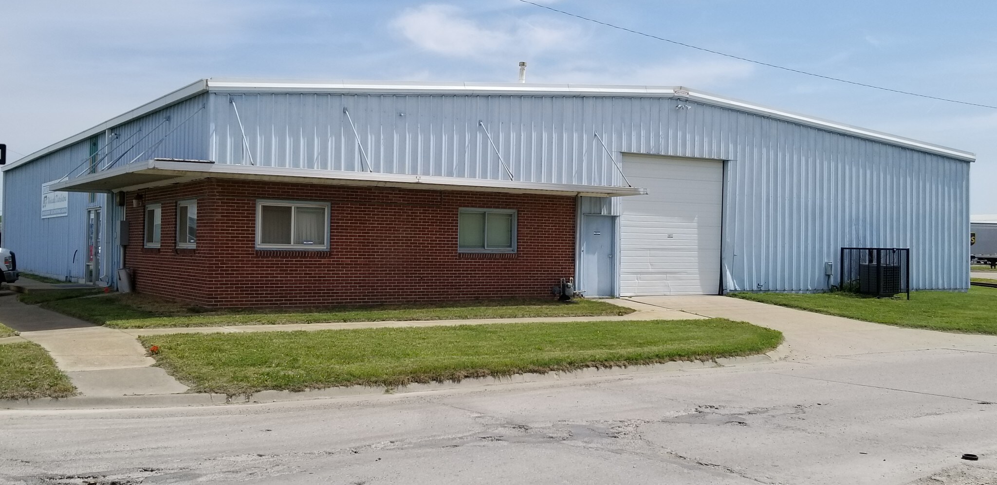 100 NE Jefferson St, Topeka, KS for sale Building Photo- Image 1 of 1