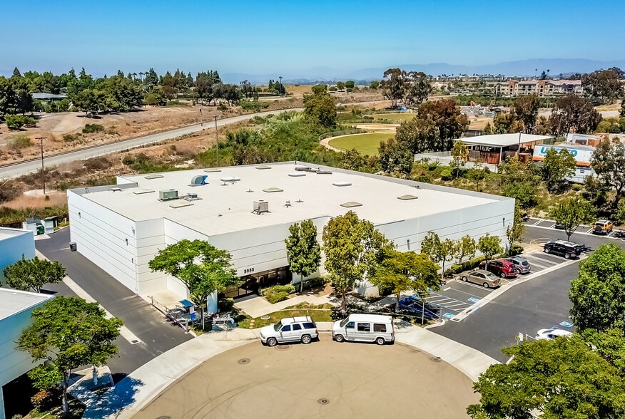 2555 Jason Ct, Oceanside, CA for lease - Building Photo - Image 1 of 10