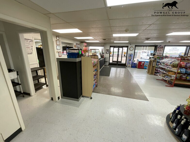 401 Taylor St, Whiteface, TX 79379 BG's Food Mart