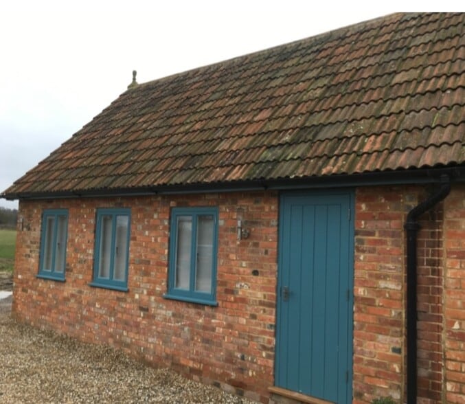 Bottle Ln, Hook for sale - Primary Photo - Image 1 of 1