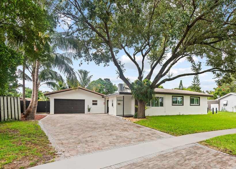 2320 SW 36th Ave, Fort Lauderdale, FL for sale - Building Photo - Image 2 of 52