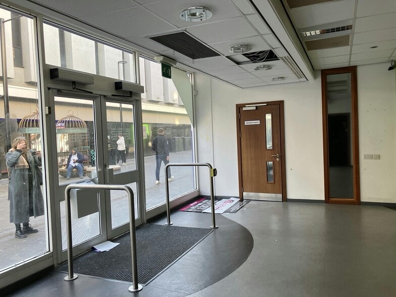 5-9A Saville Row, Newcastle Upon Tyne for lease - Building Photo - Image 3 of 8