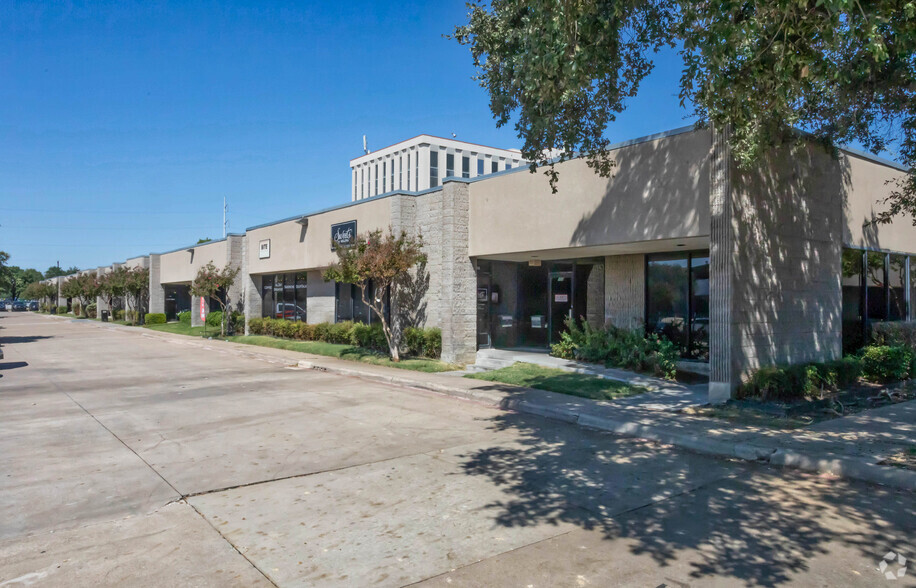 1150 Empire Central Pl, Dallas, TX for lease - Building Photo - Image 2 of 6