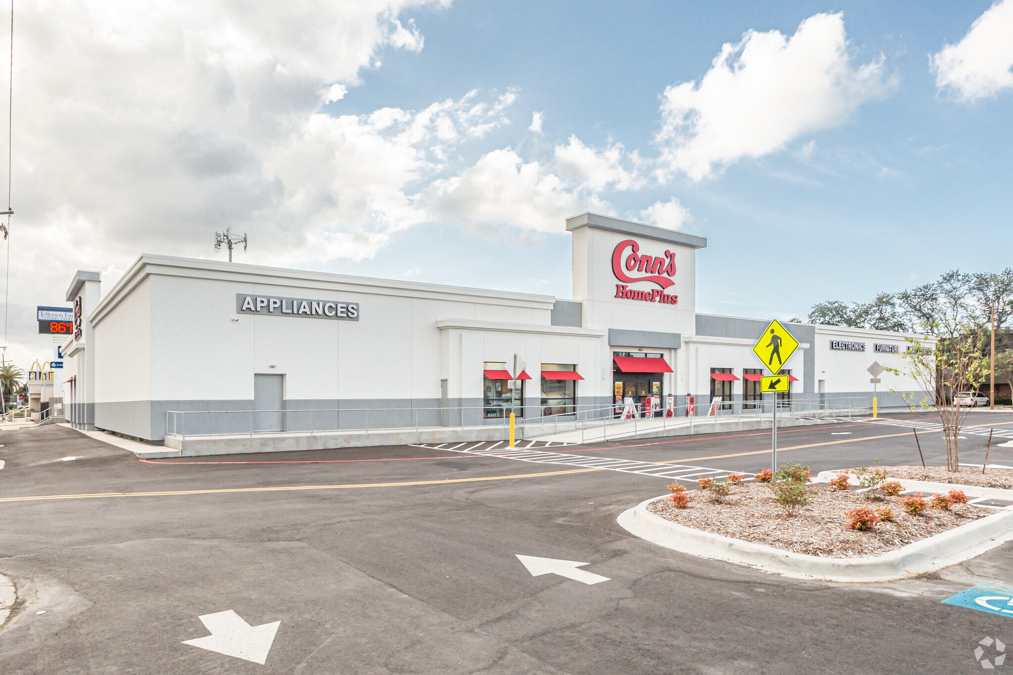 5245 Veterans Memorial Blvd, Metairie, LA for lease Primary Photo- Image 1 of 7