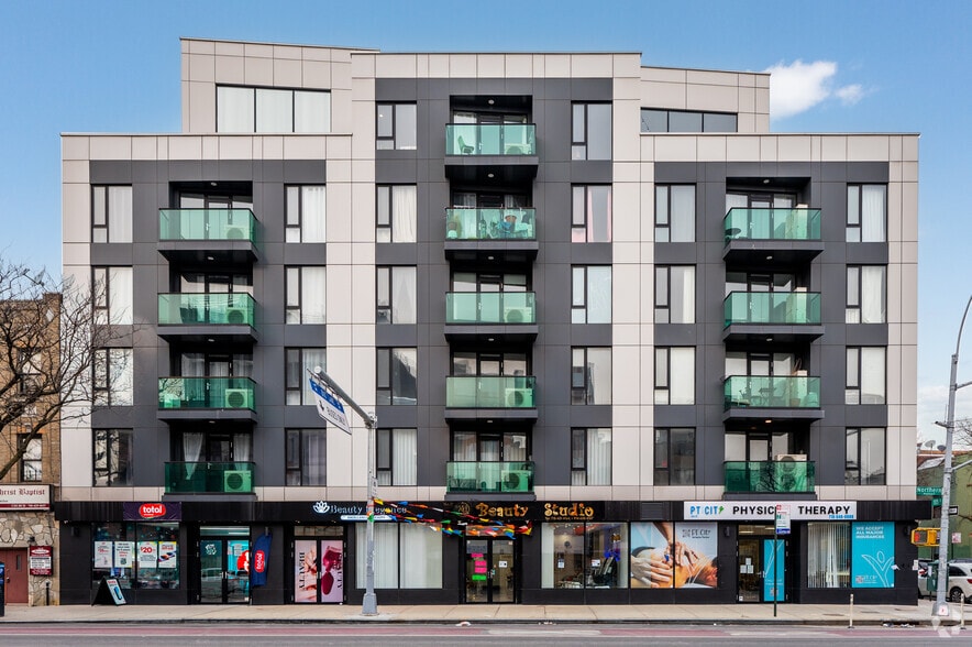 10411-10419 Northern Blvd, Flushing, NY for sale - Building Photo - Image 2 of 4