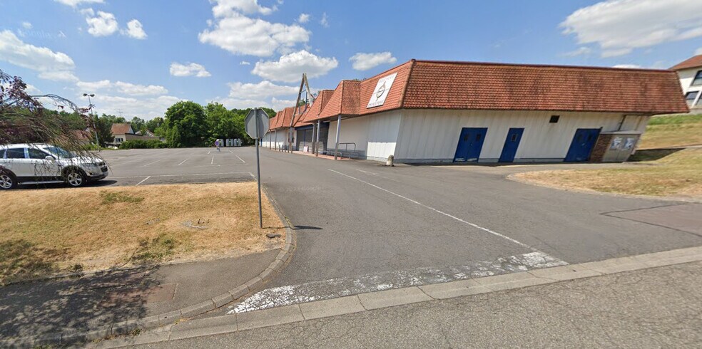 Retail in Creutzwald for lease - Building Photo - Image 2 of 2