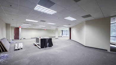 2675 Breckinridge Blvd, Duluth, GA for lease Interior Photo- Image 2 of 4