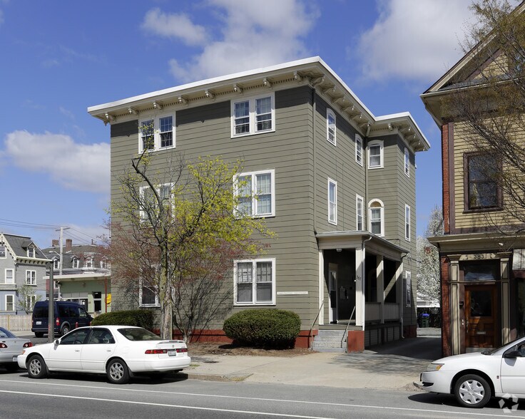 387 Broadway, Providence, RI for sale - Primary Photo - Image 1 of 1
