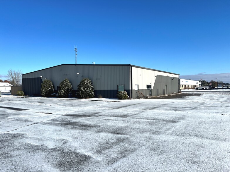 7548 Industrial Park Rd, Baxter, MN for sale - Building Photo - Image 1 of 19