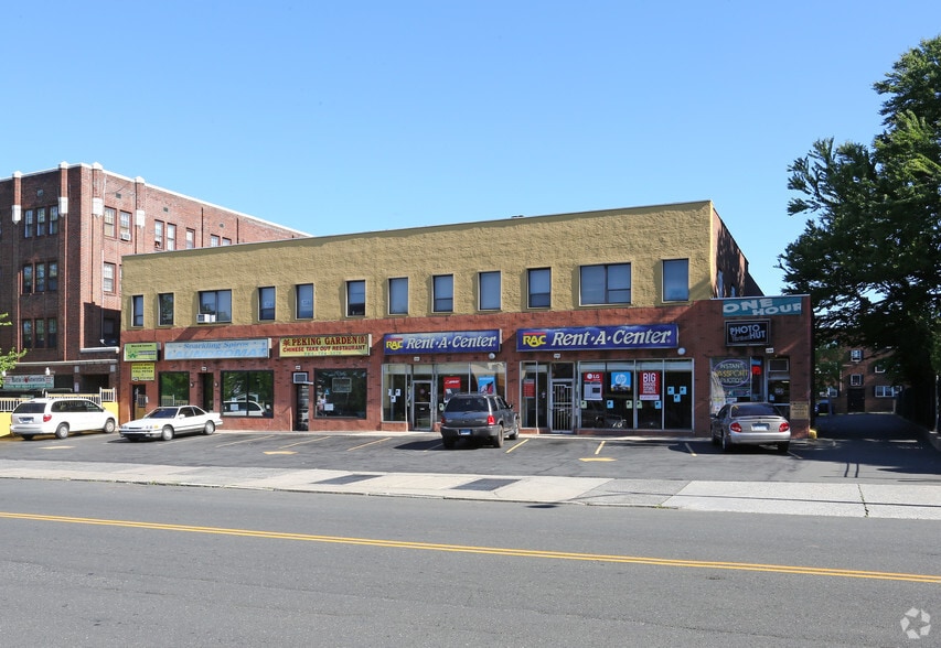 240-248 Farmington Ave, Hartford, CT for lease - Building Photo - Image 3 of 4