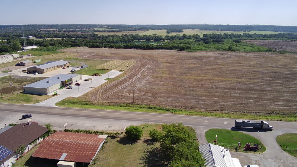 6 Hwy, Clifton, TX for sale - Building Photo - Image 2 of 8