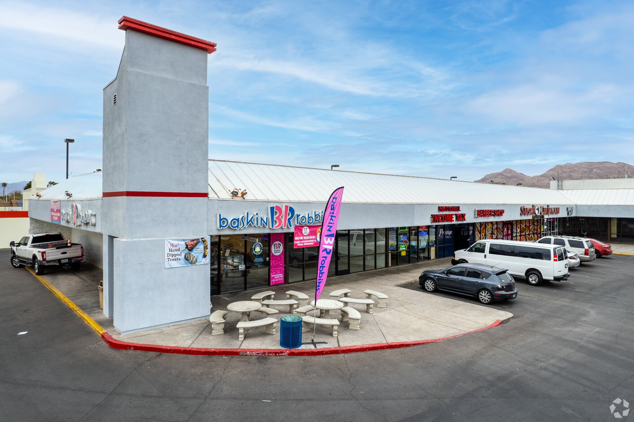 4420 E Charleston Blvd, Las Vegas, NV for lease Primary Photo- Image 1 of 3