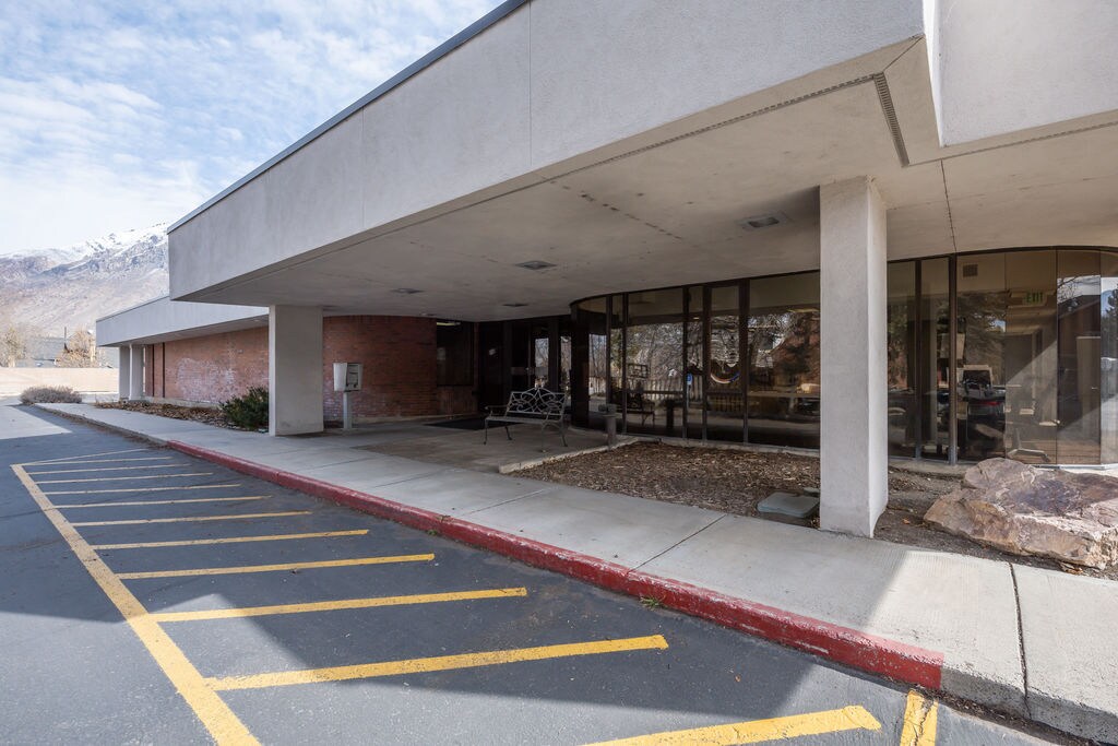 269 E 400 S, Springville, UT for sale Primary Photo- Image 1 of 1