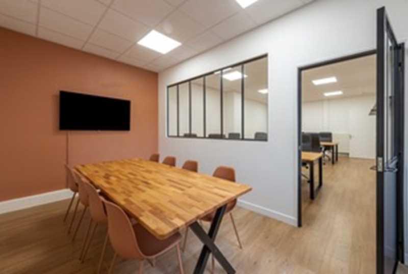 2 Square Trudaine, Paris for lease - Interior Photo - Image 2 of 5