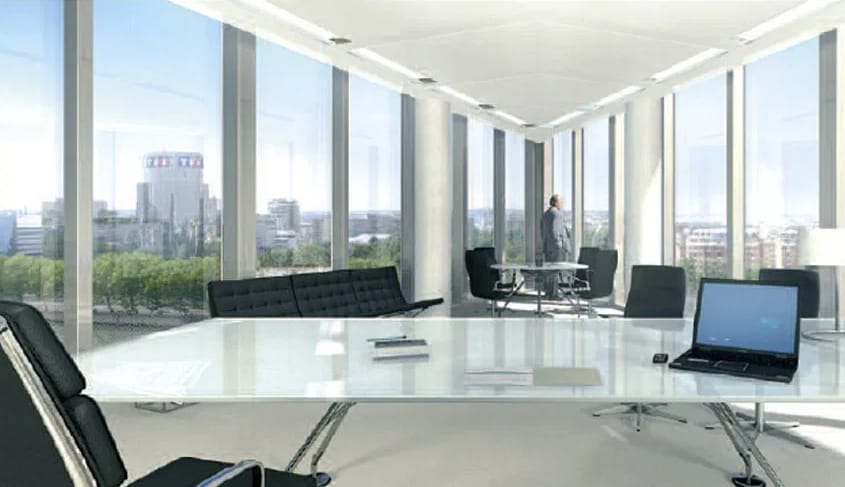 37-45 Quai Du Président Roosevelt, Issy-les-Moulineaux for lease Interior Photo- Image 1 of 1