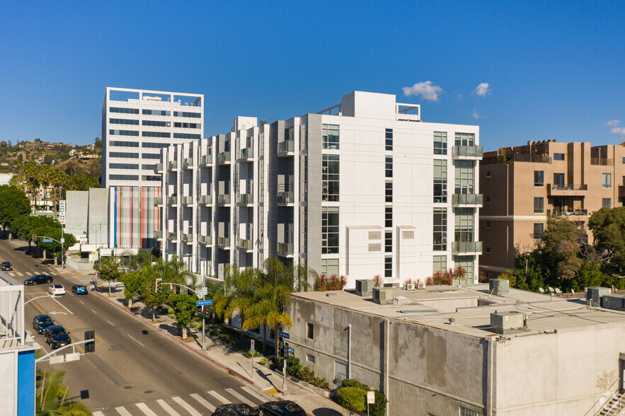 1616 N La Brea Ave, Los Angeles, CA for lease - Building Photo - Image 2 of 7