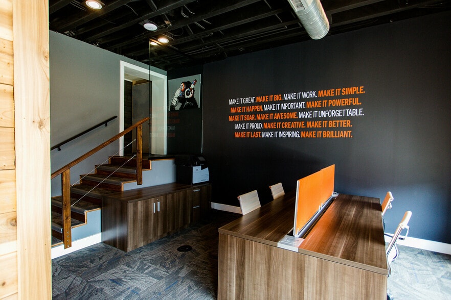 6 Pike St, Cincinnati, OH for sale - Interior Photo - Image 2 of 9