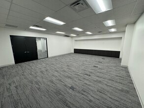 3000 Technology Dr, Plano, TX for lease Interior Photo- Image 2 of 5